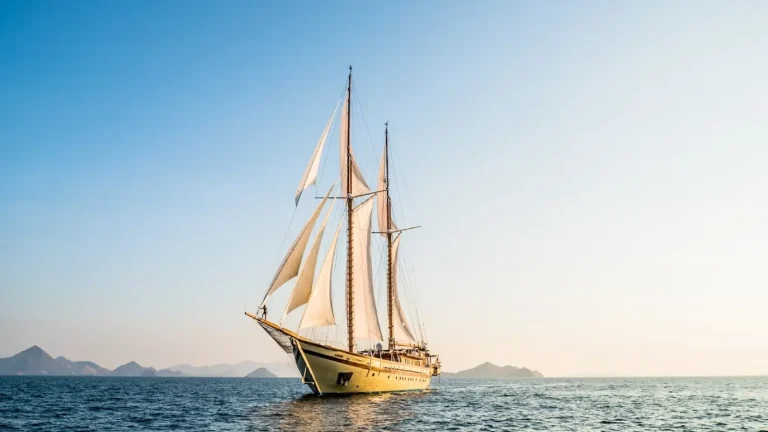 The Best Yachts for a Raja Ampat Charter