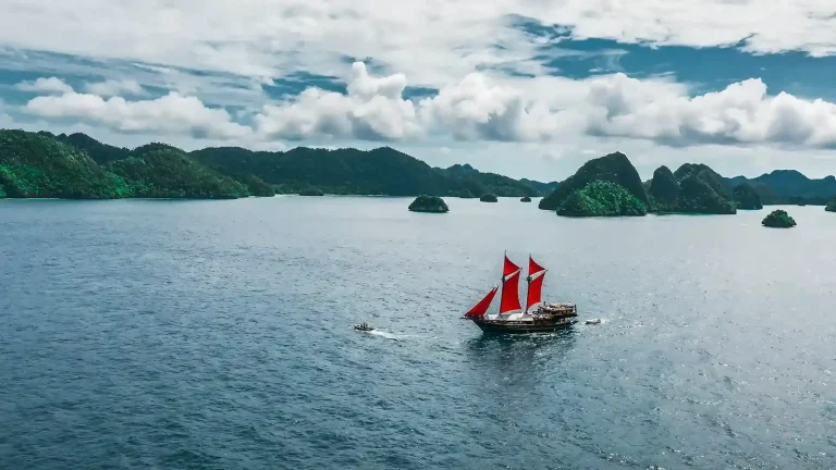 Getting to Raja Ampat for Your Bali Komodo