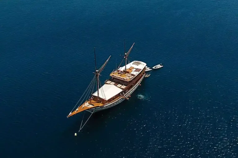 Private yacht charter in eastern Indonesia