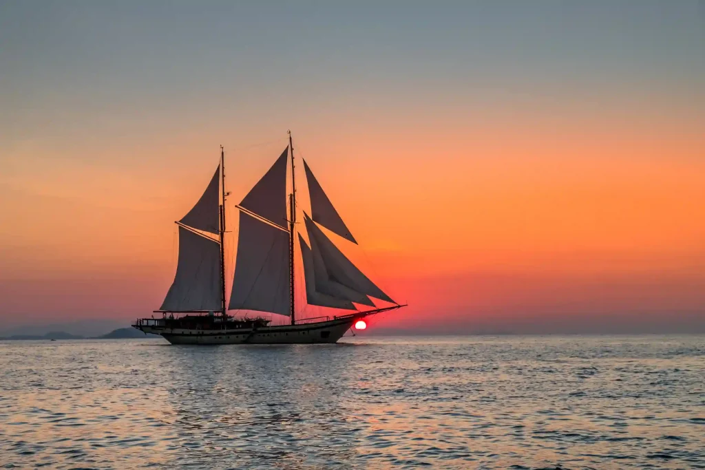 Sailing between Bali, Komodo and Raja Ampat